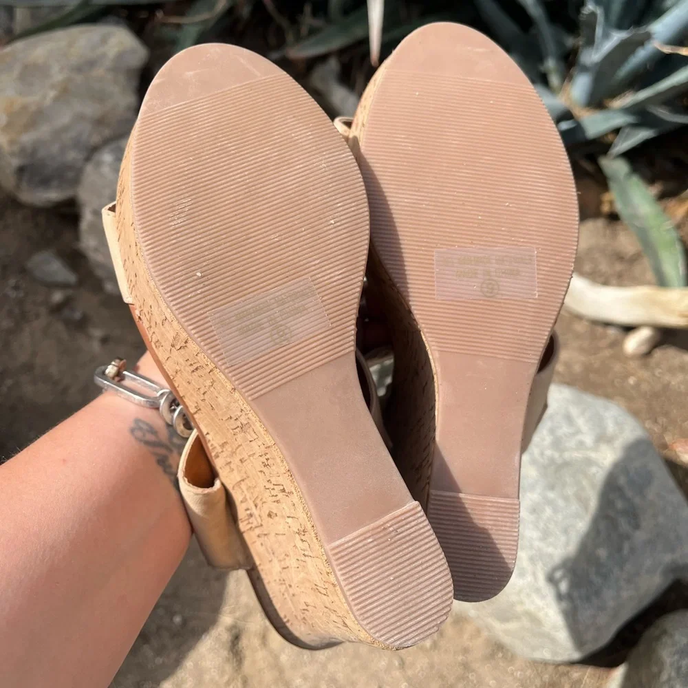 X2B | Chic Tan Cork Wedge Sandals 9